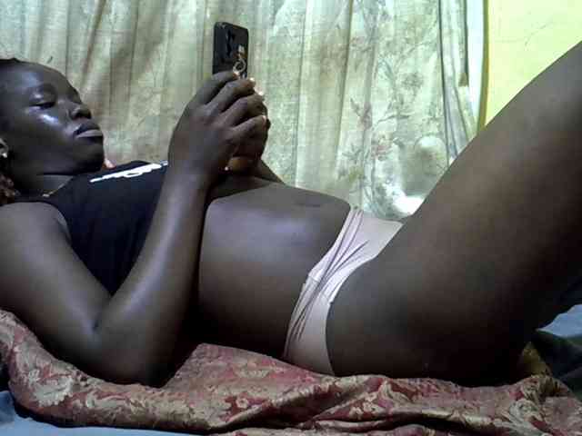 black-beauty webcam
