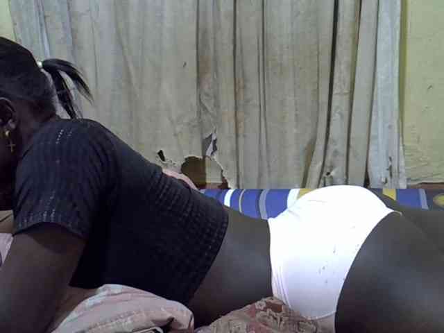 black-beauty webcam