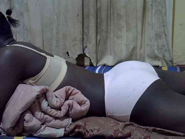 black-beauty webcam