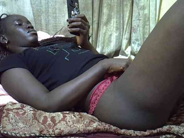 black-beauty webcam