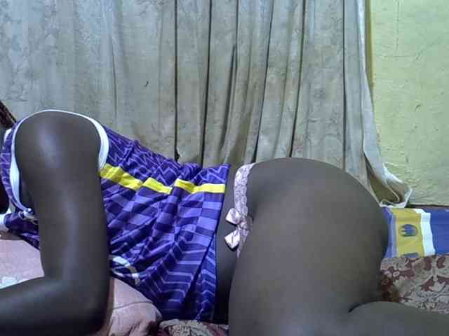 black-beauty webcam