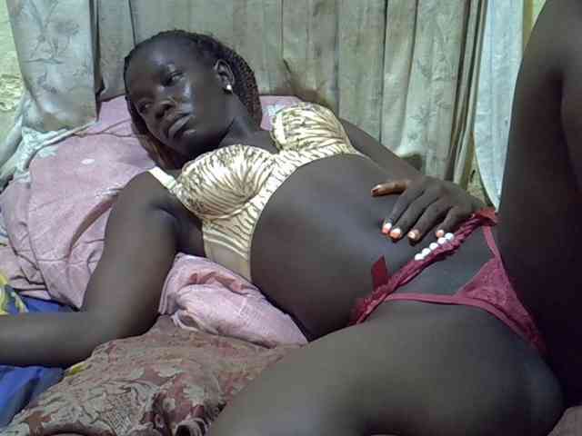 black-beauty webcam