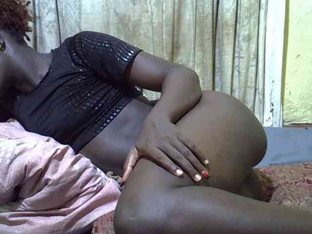 black-beauty webcam