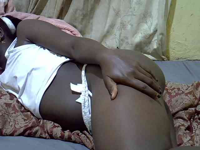 black-beauty webcam
