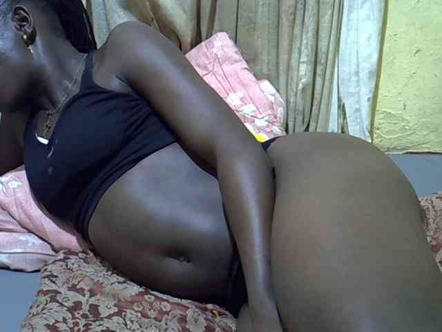 black-beauty webcam