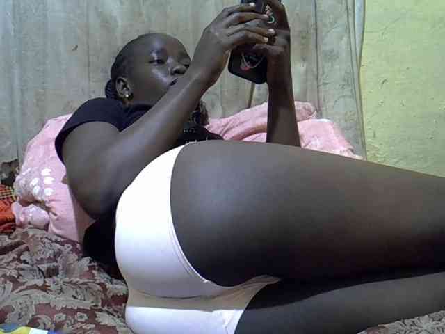 black-beauty webcam