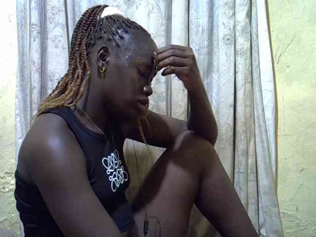 black-beauty webcam