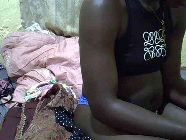 black-beauty webcam