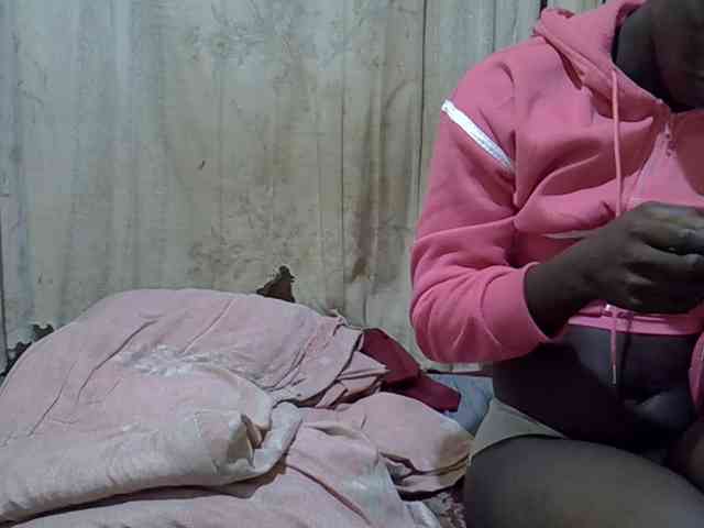 black-beauty webcam
