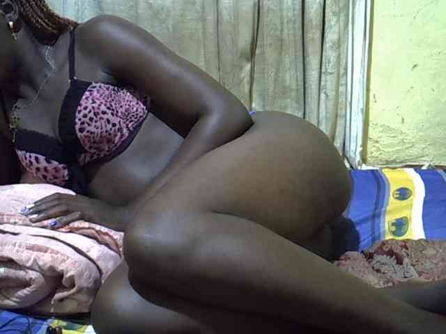 black-beauty webcam