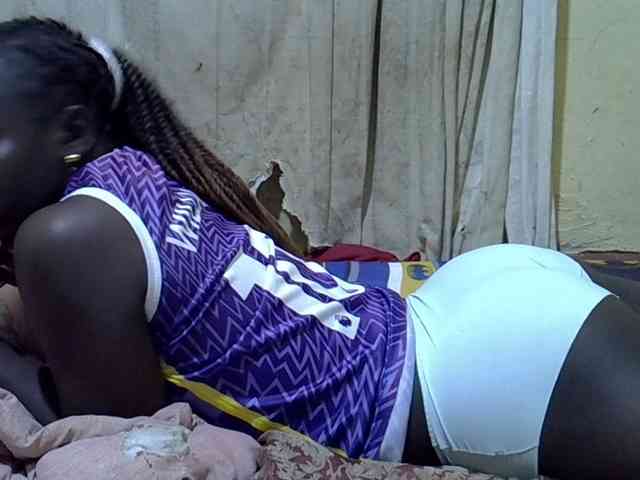 black-beauty webcam