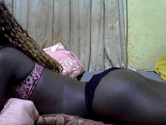 black-beauty webcam