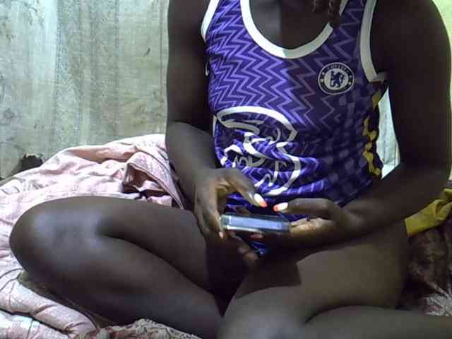 black-beauty webcam