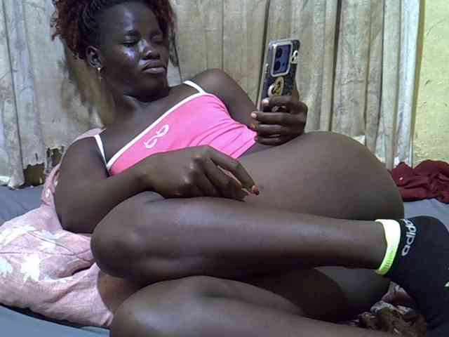 black-beauty webcam