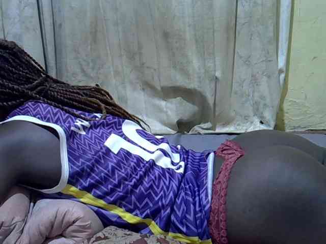 black-beauty webcam