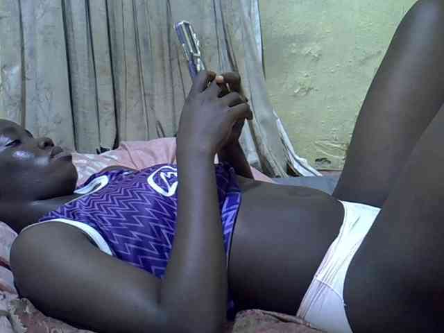 black-beauty webcam