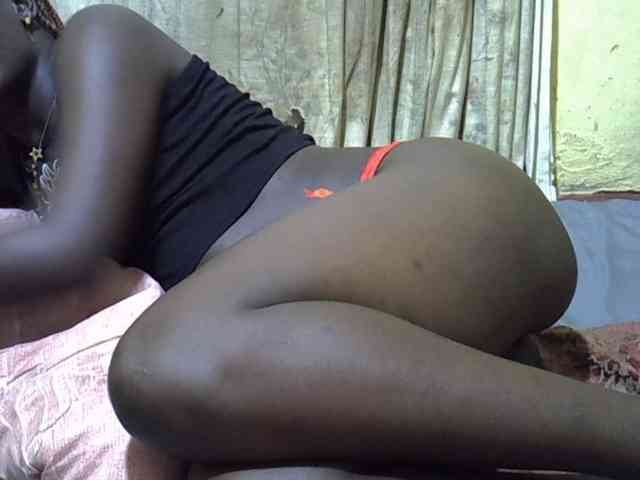 black-beauty webcam