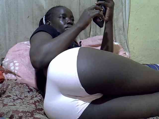 black-beauty webcam