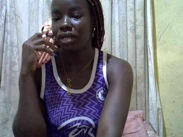 black-beauty webcam