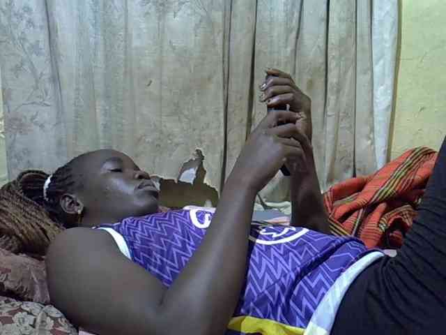 black-beauty webcam