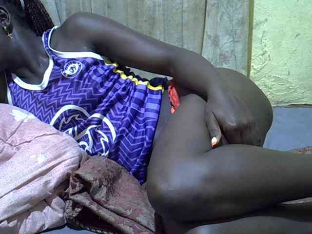 black-beauty webcam