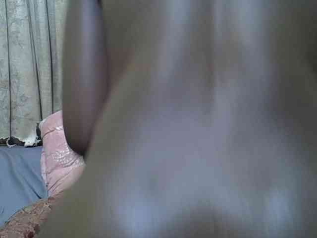 black-beauty webcam