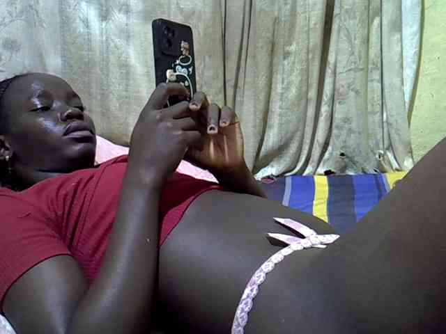 black-beauty webcam