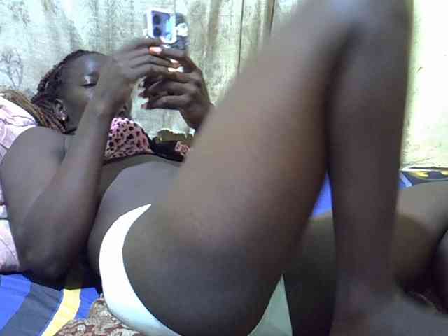 black-beauty webcam