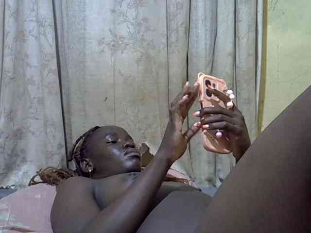 black-beauty webcam