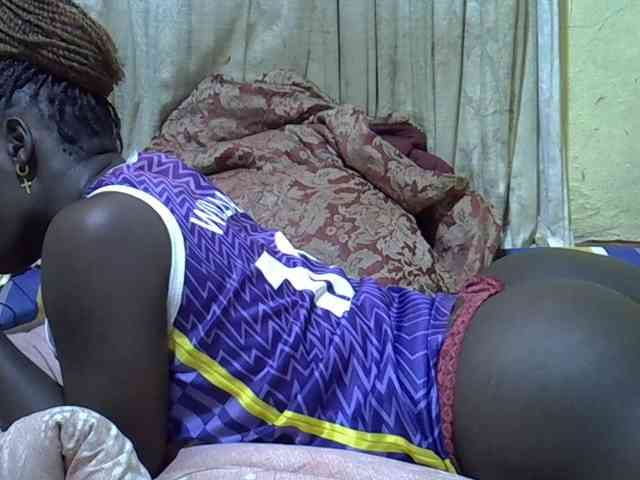 black-beauty webcam