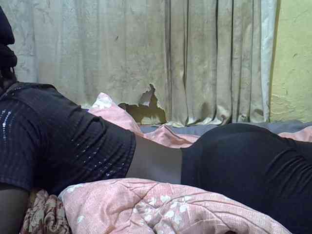 black-beauty webcam