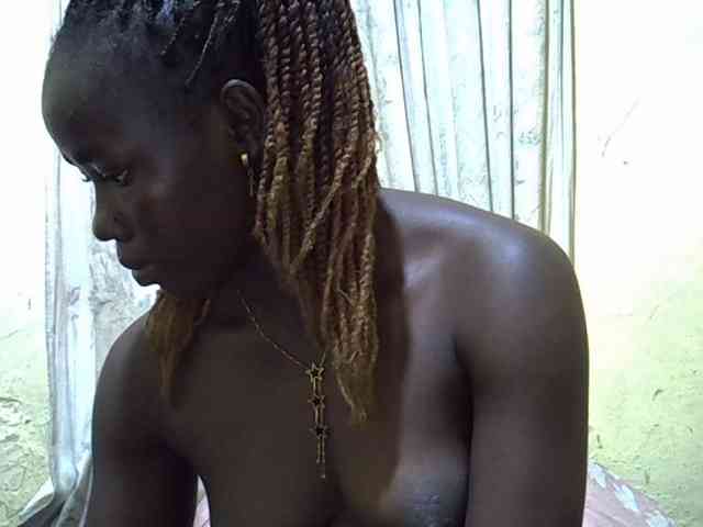 black-beauty webcam