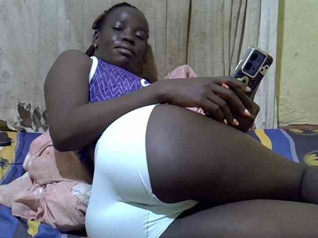 black-beauty webcam