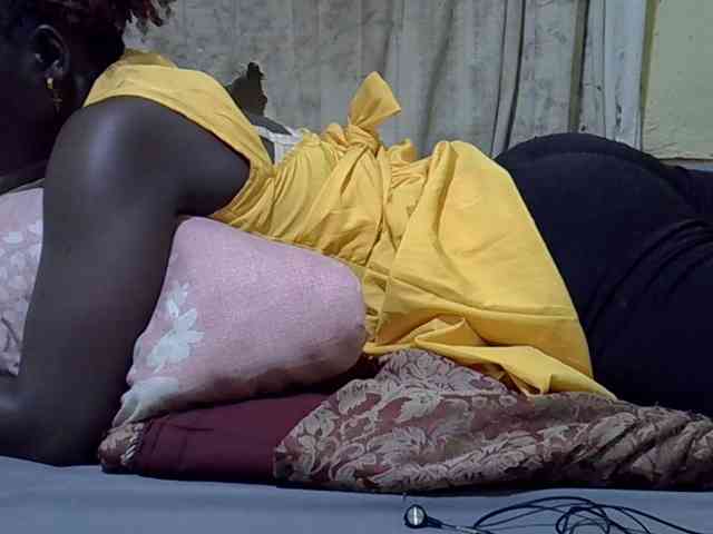 black-beauty webcam