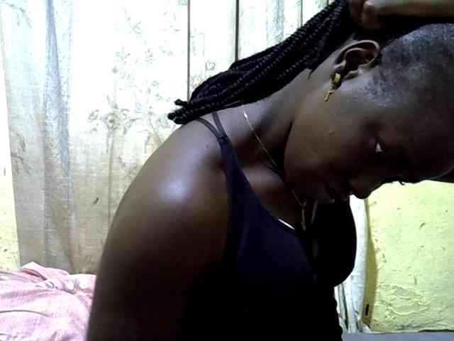 black-beauty webcam