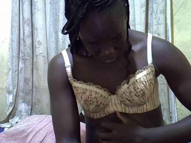 black-beauty webcam