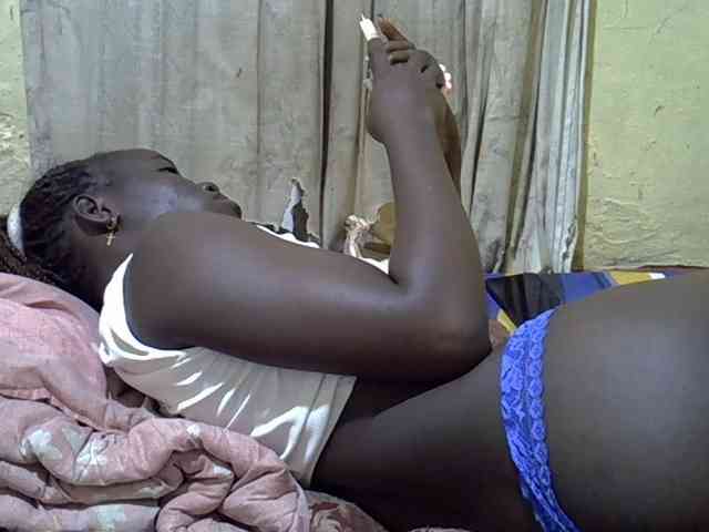 black-beauty webcam