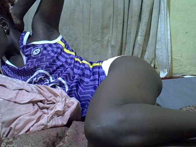 black-beauty webcam