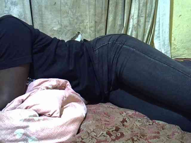 black-beauty webcam