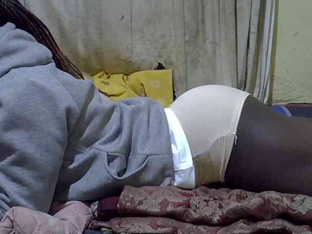 black-beauty webcam