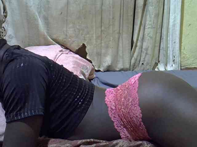 black-beauty webcam