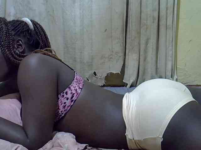 black-beauty webcam