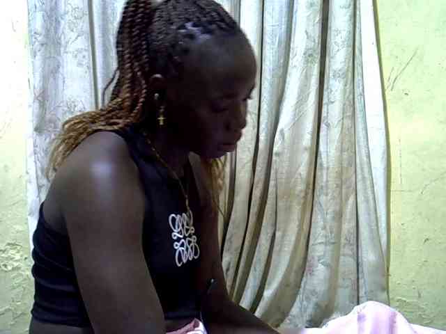 black-beauty webcam