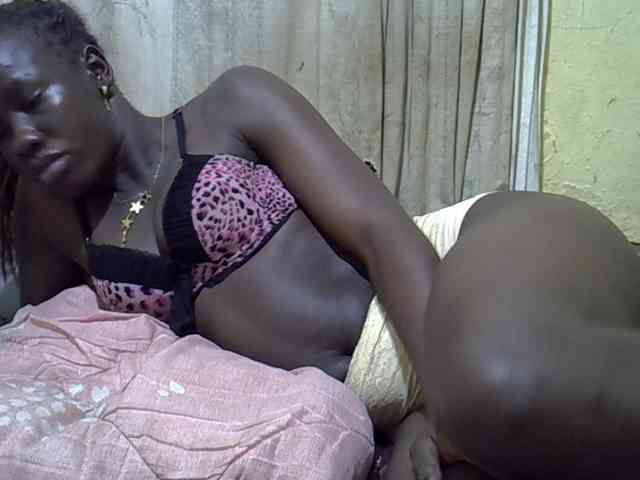 black-beauty webcam