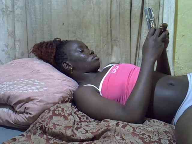 black-beauty webcam