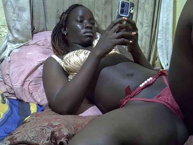 black-beauty webcam