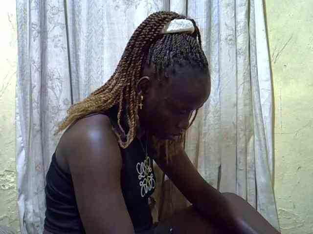 black-beauty webcam