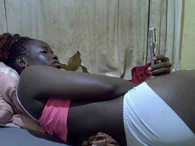 black-beauty webcam
