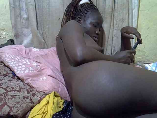 black-beauty webcam