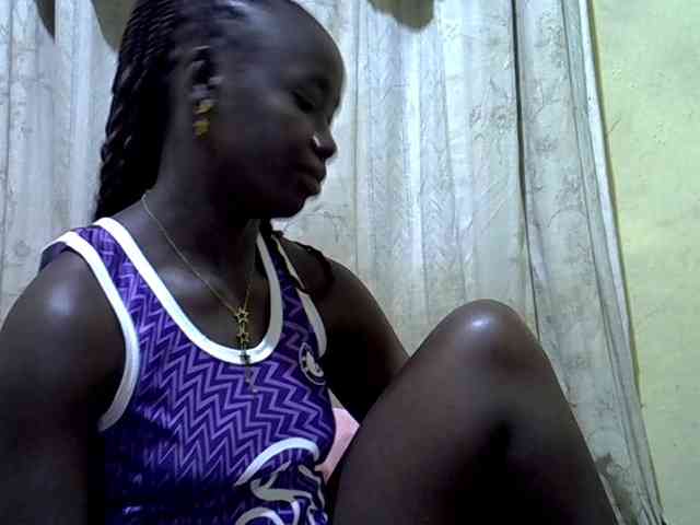 black-beauty webcam